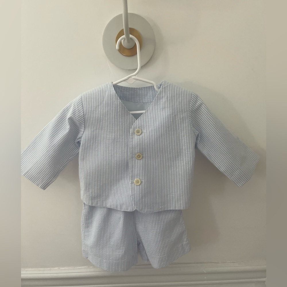 Toddler seersucker blue and white shorts and blazer set size 12-18 month.